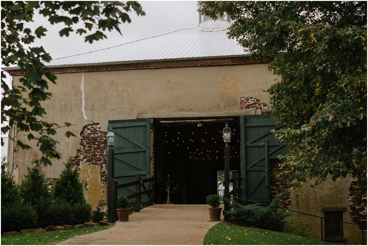 The Barn at Locust Hall Wedding · Katy Weaver Photography